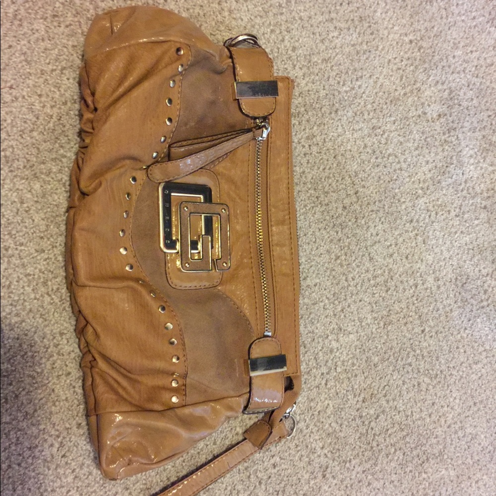 Guess clutch